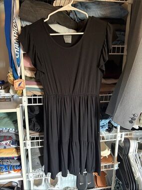 Olivia Rae Black Tiered Midi Dress with Flutter Sleeves
